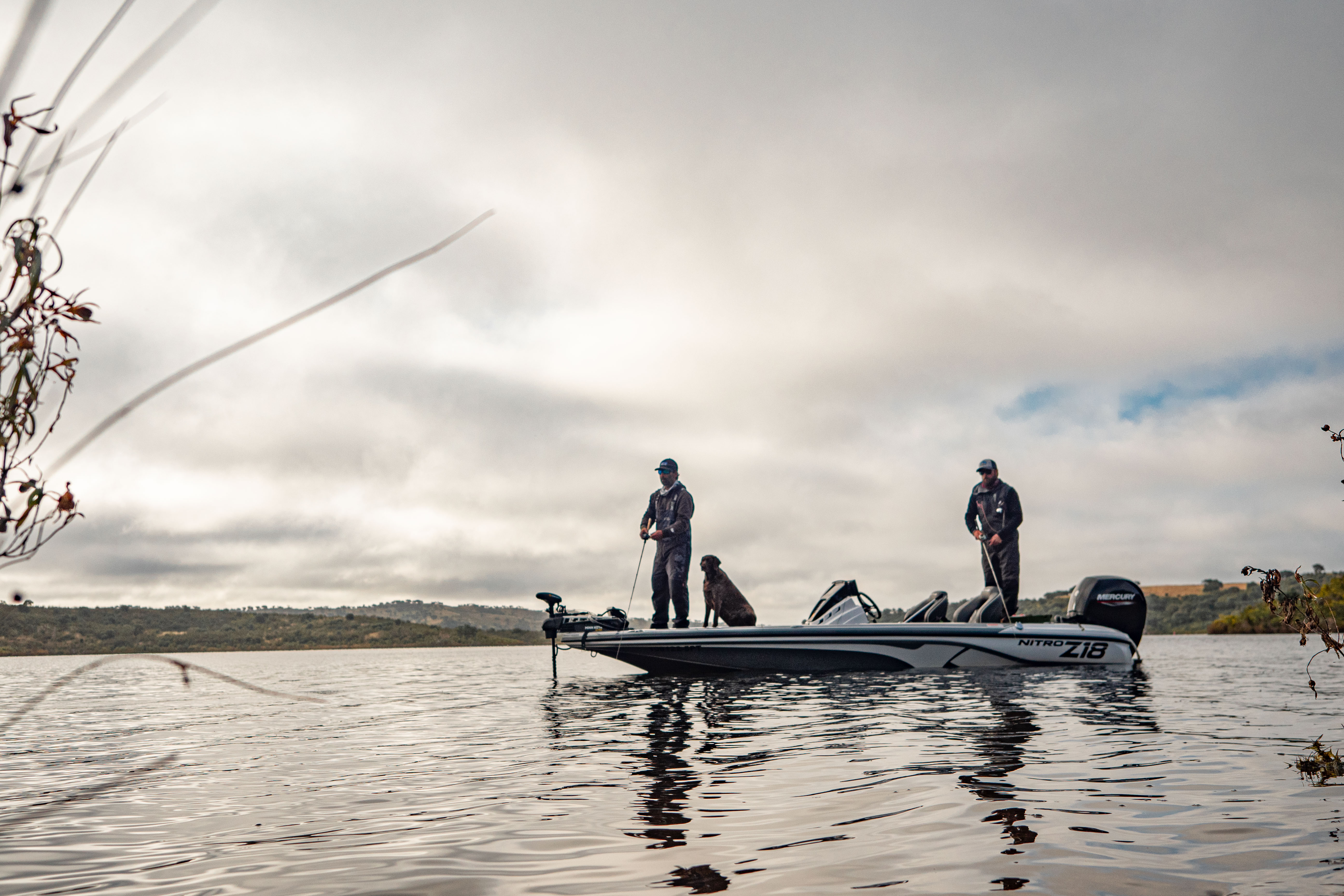 Alqueva Escape Fishing, Venez vivre une expérience de pêche unique, sur l'un des plus grands lacs d'Europe, pour un séjour en famille ou entre amis, à traquer sandre, barbeau ou black-bass.