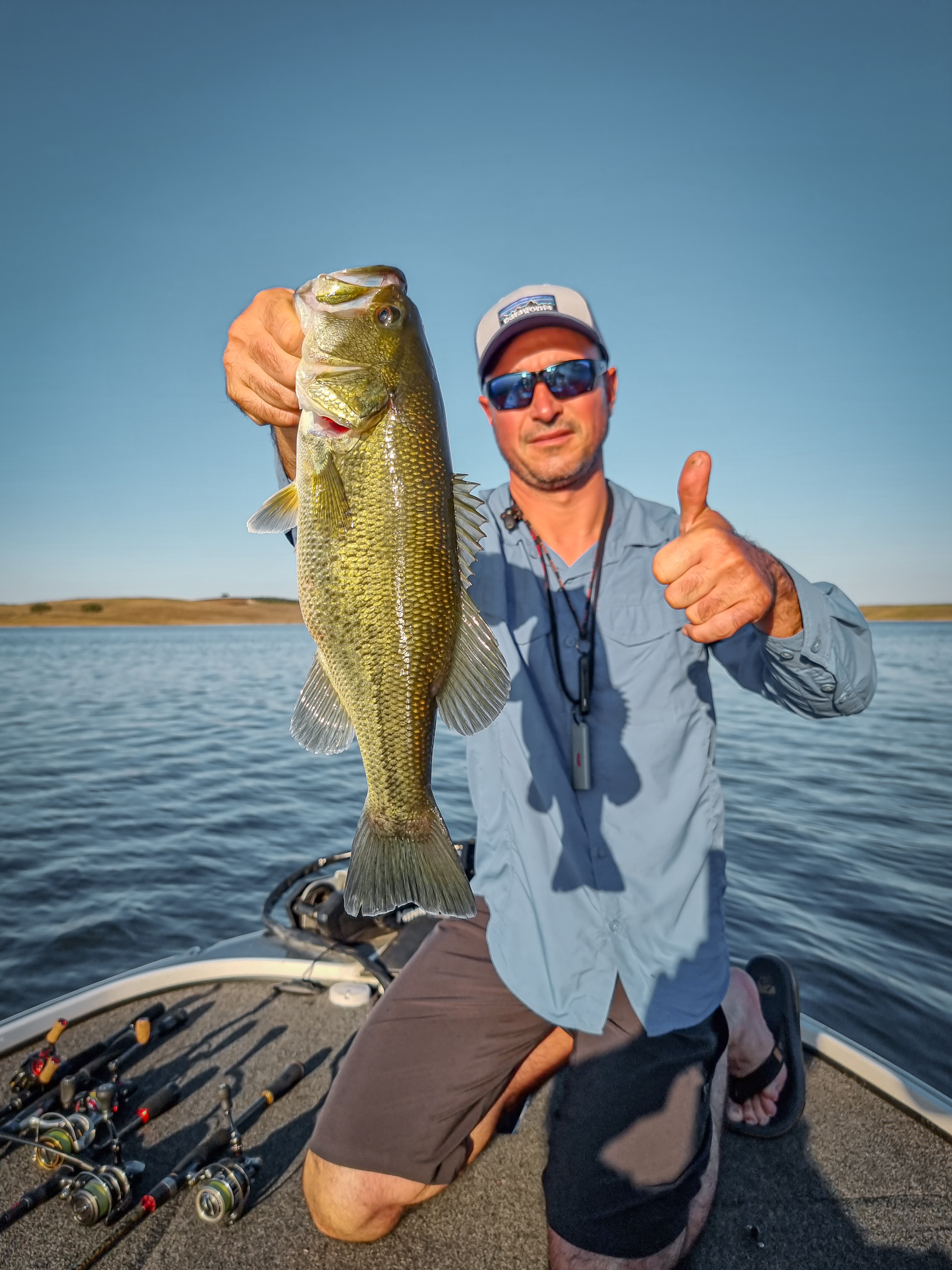 Alqueva Escape Fishing, Venez vivre une expérience de pêche unique, sur l'un des plus grands lacs d'Europe, pour un séjour en famille ou entre amis, à traquer sandre, barbeau ou black-bass.